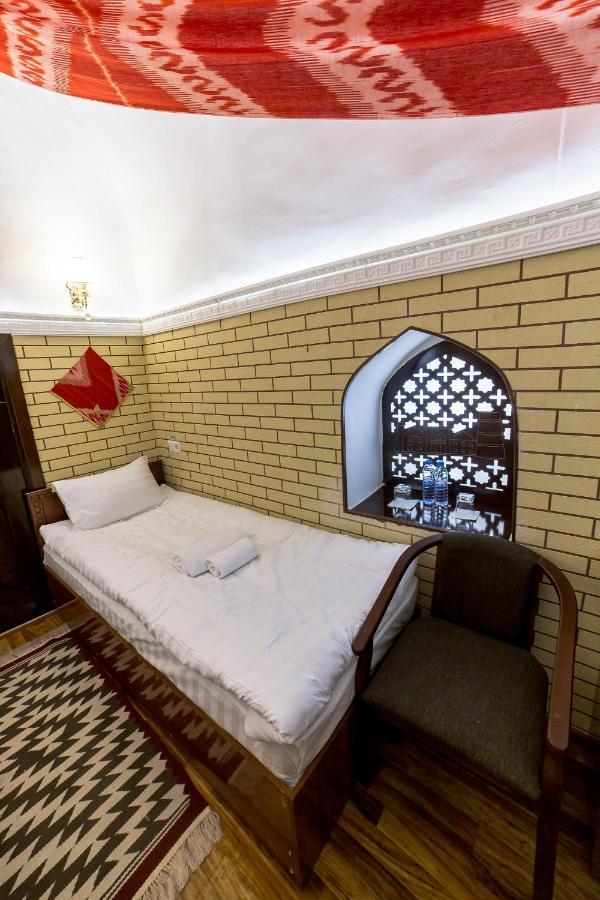 Feruzkhan Hotel Madrasah Khiva Bagian luar foto