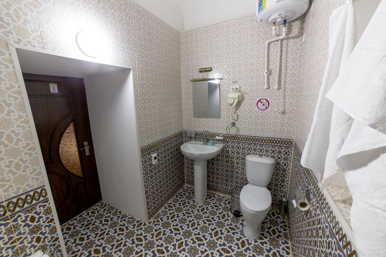 Feruzkhan Hotel Madrasah Khiva Bagian luar foto