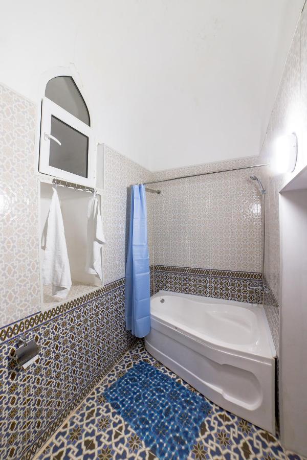Feruzkhan Hotel Madrasah Khiva Bagian luar foto